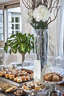 Li Finistreddi Exclusive Country Retreat