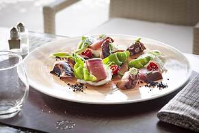 Li Finistreddi Exclusive Country Retreat