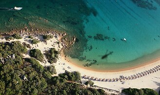 Li Finistreddi Exclusive Country Retreat