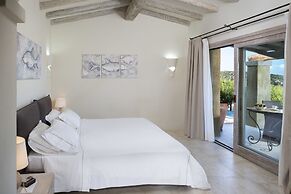 Li Finistreddi Exclusive Country Retreat