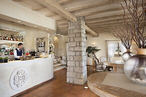 Li Finistreddi Exclusive Country Retreat