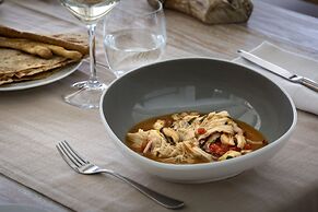 Li Finistreddi Exclusive Country Retreat