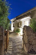 Li Finistreddi Exclusive Country Retreat