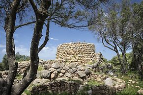 Li Finistreddi Exclusive Country Retreat