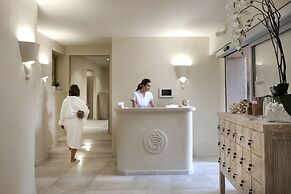 Li Finistreddi Exclusive Country Retreat