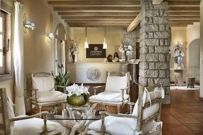 Li Finistreddi Exclusive Country Retreat