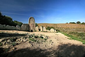 Li Finistreddi Exclusive Country Retreat