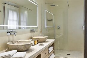 Li Finistreddi Exclusive Country Retreat