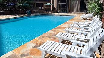 MCM Elegante Hotel and Conference Center Odessa