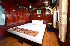 Imperial Legend Cruise Halong