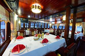 Imperial Legend Cruise Halong