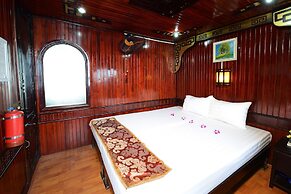 Imperial Legend Cruise Halong