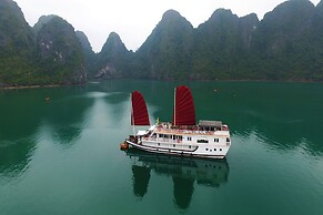 Imperial Legend Cruise Halong