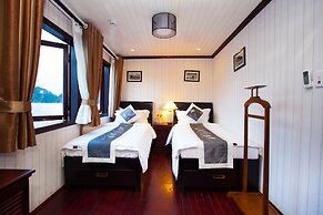 Halong Phoenix Cruiser