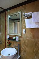 Halong Phoenix Cruiser