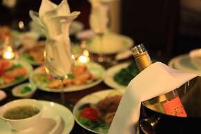 Halong Phoenix Cruiser