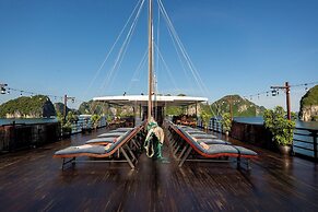 Halong Phoenix Cruiser