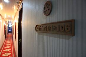 Halong Phoenix Cruiser