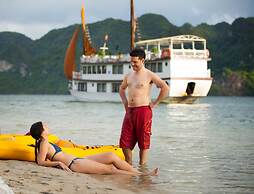 Halong Phoenix Cruiser