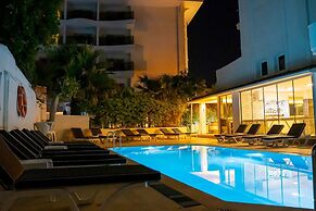 Moda Beach Hotel