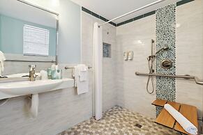 Seahorse Oceanfront Inn