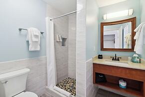 Seahorse Oceanfront Inn