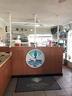 Seahorse Oceanfront Inn