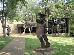 Inland Suites Lamar Street