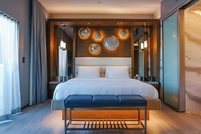Shade Hotel
