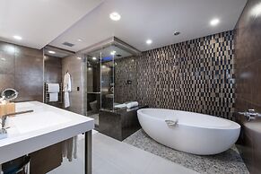 Shade Hotel