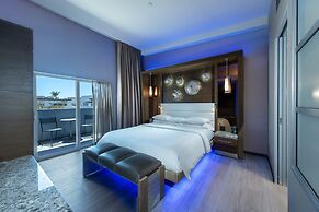 Shade Hotel
