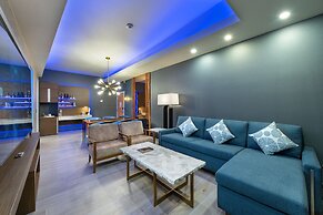 Shade Hotel