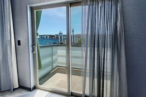 Shade Hotel