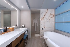 Shade Hotel