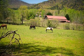 Country Hideaway at Mountain Lakes