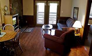 Country Hideaway at Mountain Lakes