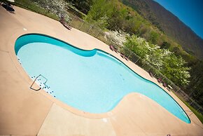 Country Hideaway at Mountain Lakes
