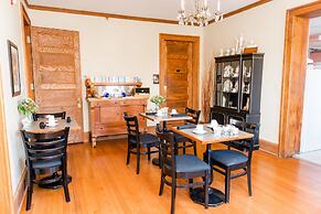 Inn at 835 Boutique Hotel