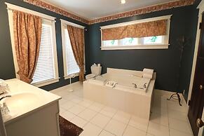 Inn at 835 Boutique Hotel