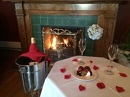 Inn at 835 Boutique Hotel
