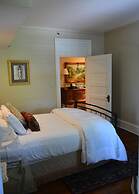Inn at 835 Boutique Hotel