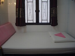 Maple Leaf Guest House