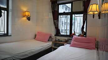 Maple Leaf Guest House