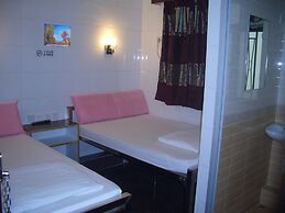 Maple Leaf Guest House