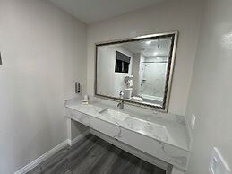 Five Star Inn West Covina