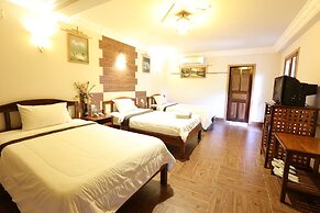 Natural Bungalows Restaurant and Bar