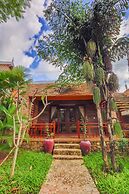 Natural Bungalows Restaurant and Bar