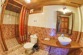 Natural Bungalows Restaurant and Bar