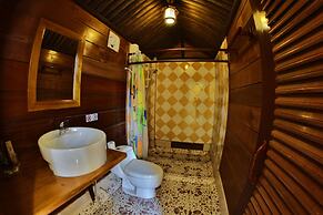 Natural Bungalows Restaurant and Bar