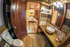 Natural Bungalows Restaurant and Bar